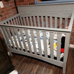 Delta 4 In 1 Convertable Crib 