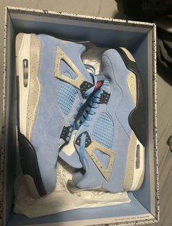 Jordan 4 university blue (slightly used)