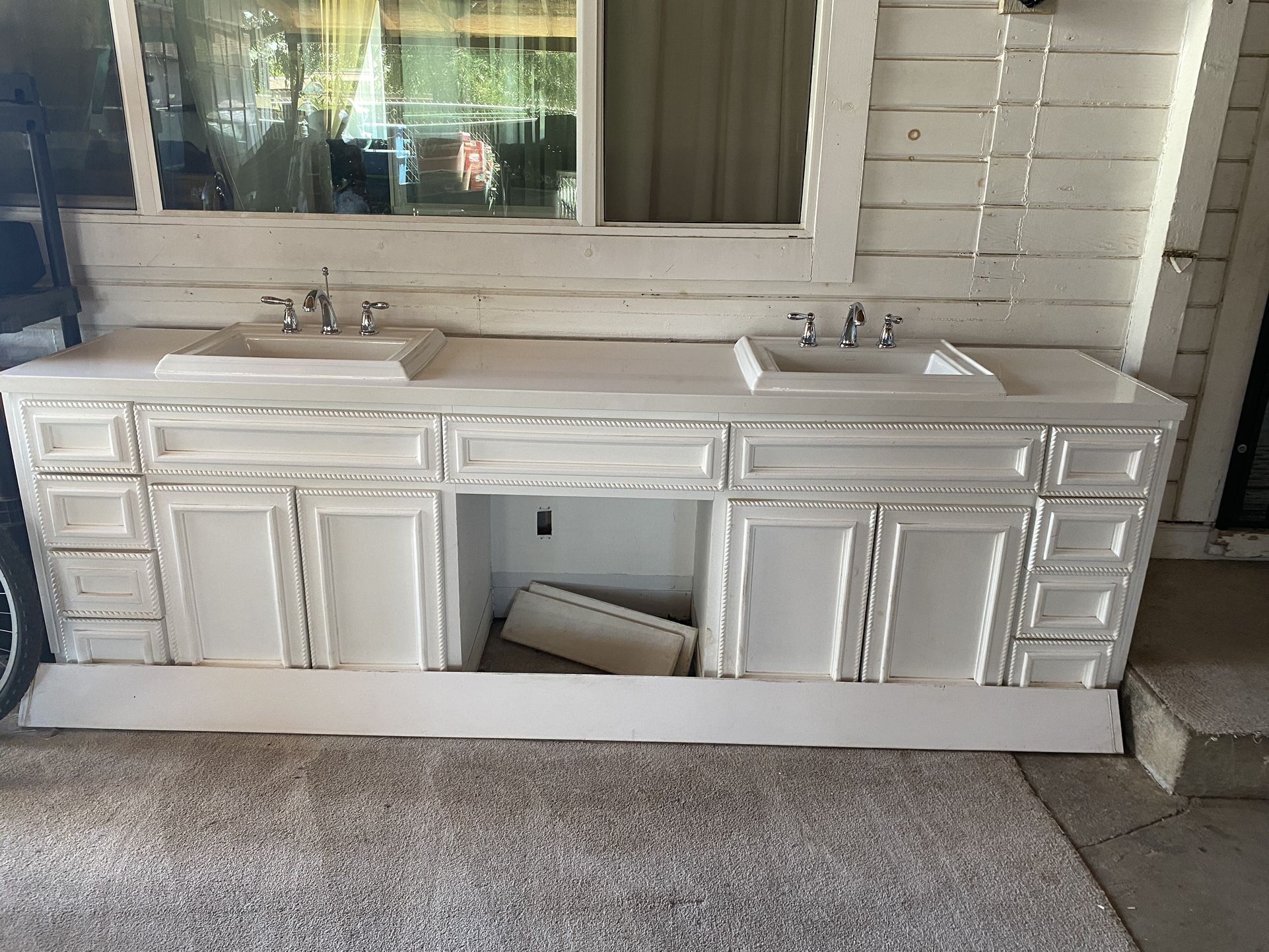 2 sink hand washer for restroom