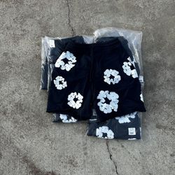 navy blue denim tear shorts 