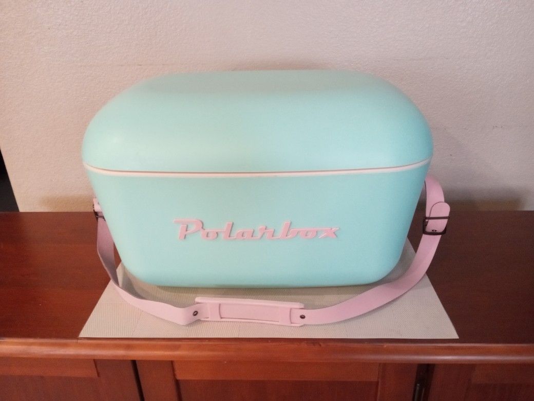 Polar Box Retro Vintage Design 21 Qrt Cooler