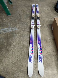68" Adult skis excellent condition ELAN 733k NRG series