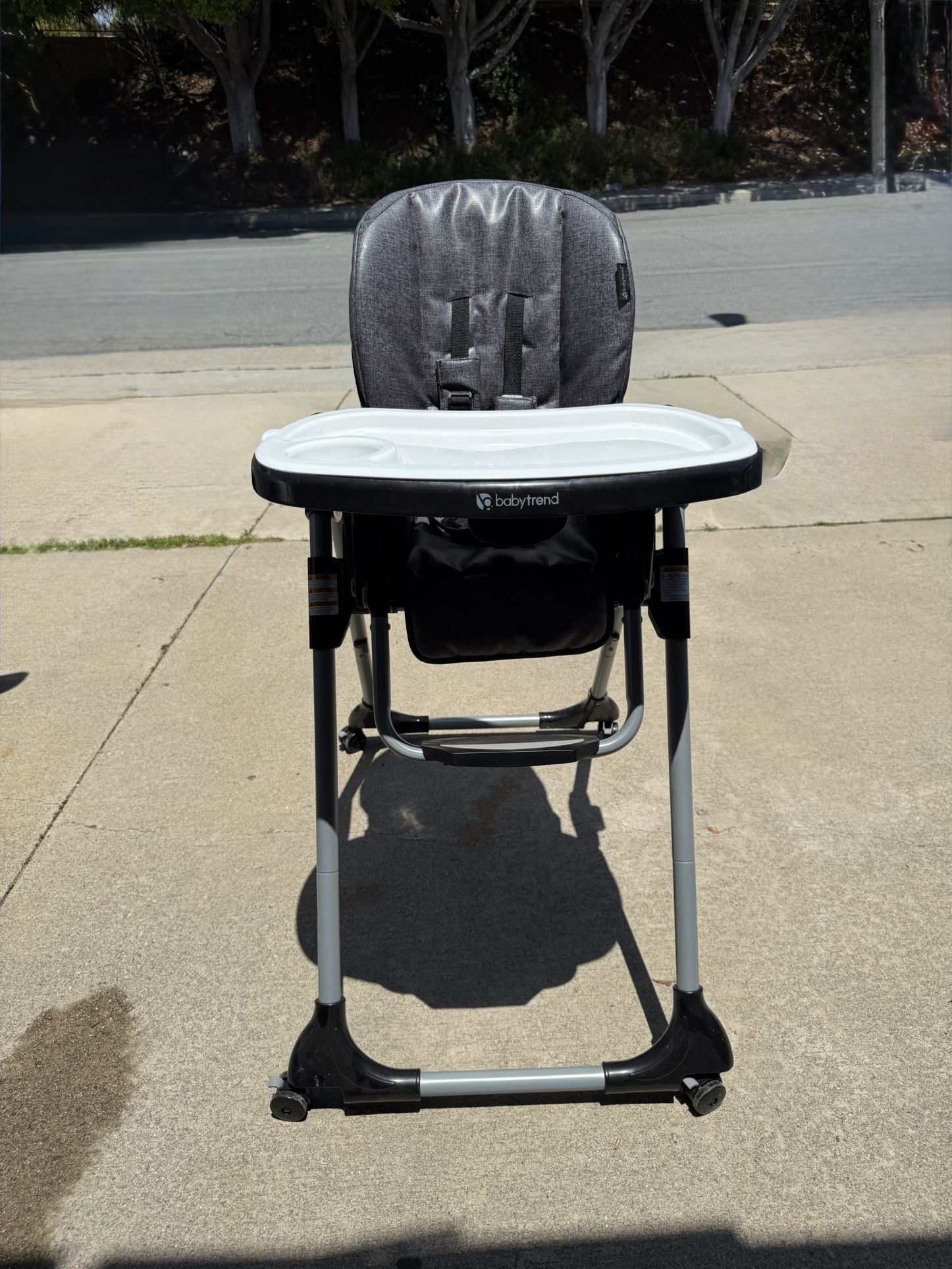 Baby Trend A La Mode Snap Gear 5-in-1 High Chair, Gray Color