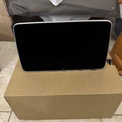 Mercedes-Benz OEM Multimedia Screen – Like New (W205/W213)
