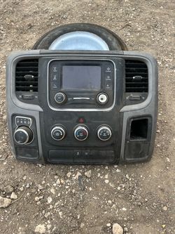2019-2021 Dodge Ram 1(contact info removed) 5" Radio & Bezel P(contact info removed)5AD OEM RMC23 QM75