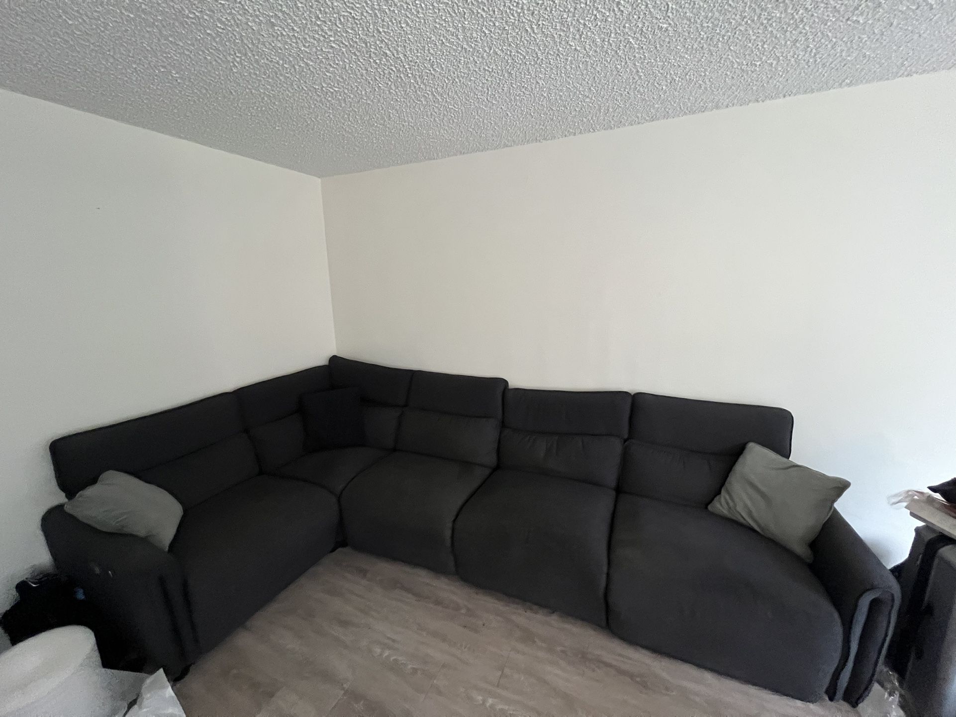 L Shaped Reclining Couch