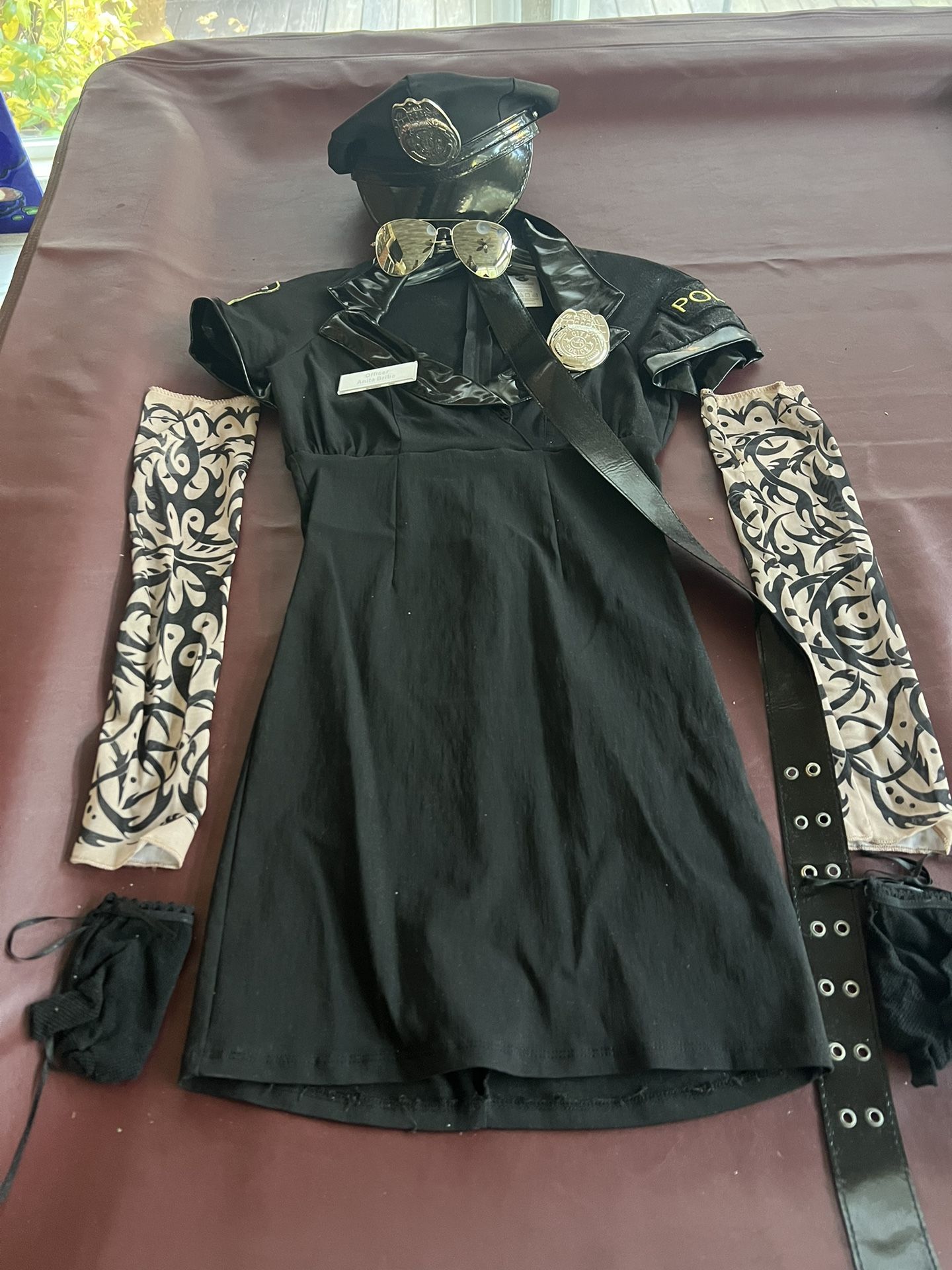 Spirit Halloween Women’s cop outfit and accessories Size S