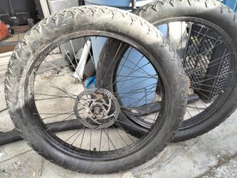 FATTY WHEELS. 26" X 4"