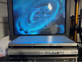 Two DVD players Phillips DVP642/37 -JVC XV-N352S
