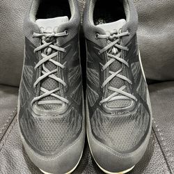 Men’s Ecco Sz 9 Shoe 