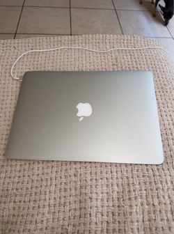 MacBook Air (13-inch, Early 2015)