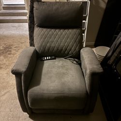 ZERO GRAVITY RECLINER SOFA w/ REMOTE CONTROL HEATED MASSAGE ROLLERS w/ 5-DIFFERENT SETTINGS