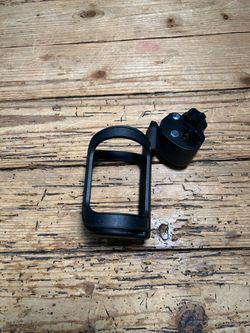 iZéfal Universal Bottle Cage with a handlebar/post mounting clamp