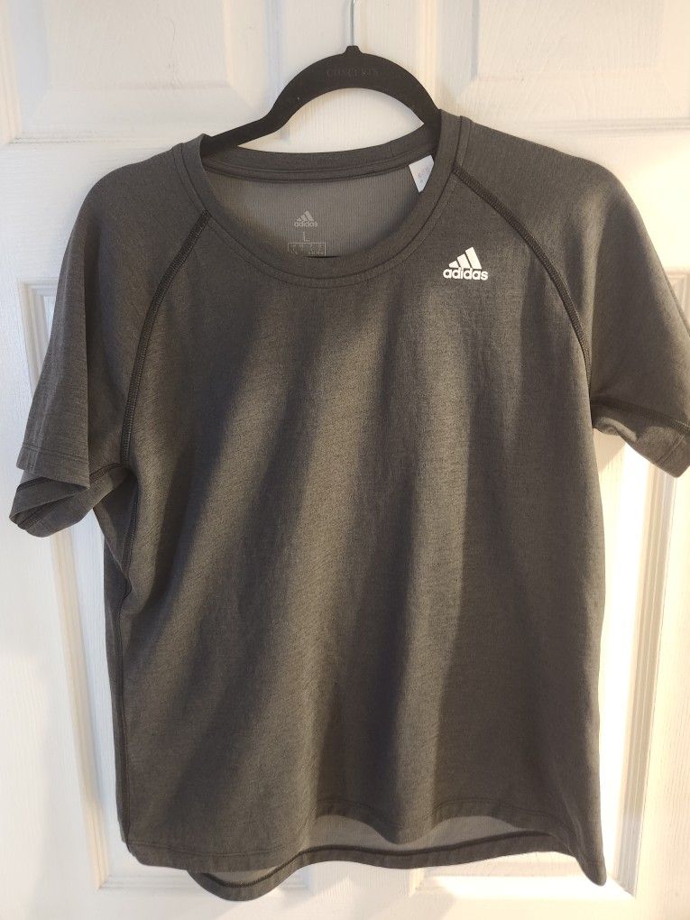 Adidas Shirt L