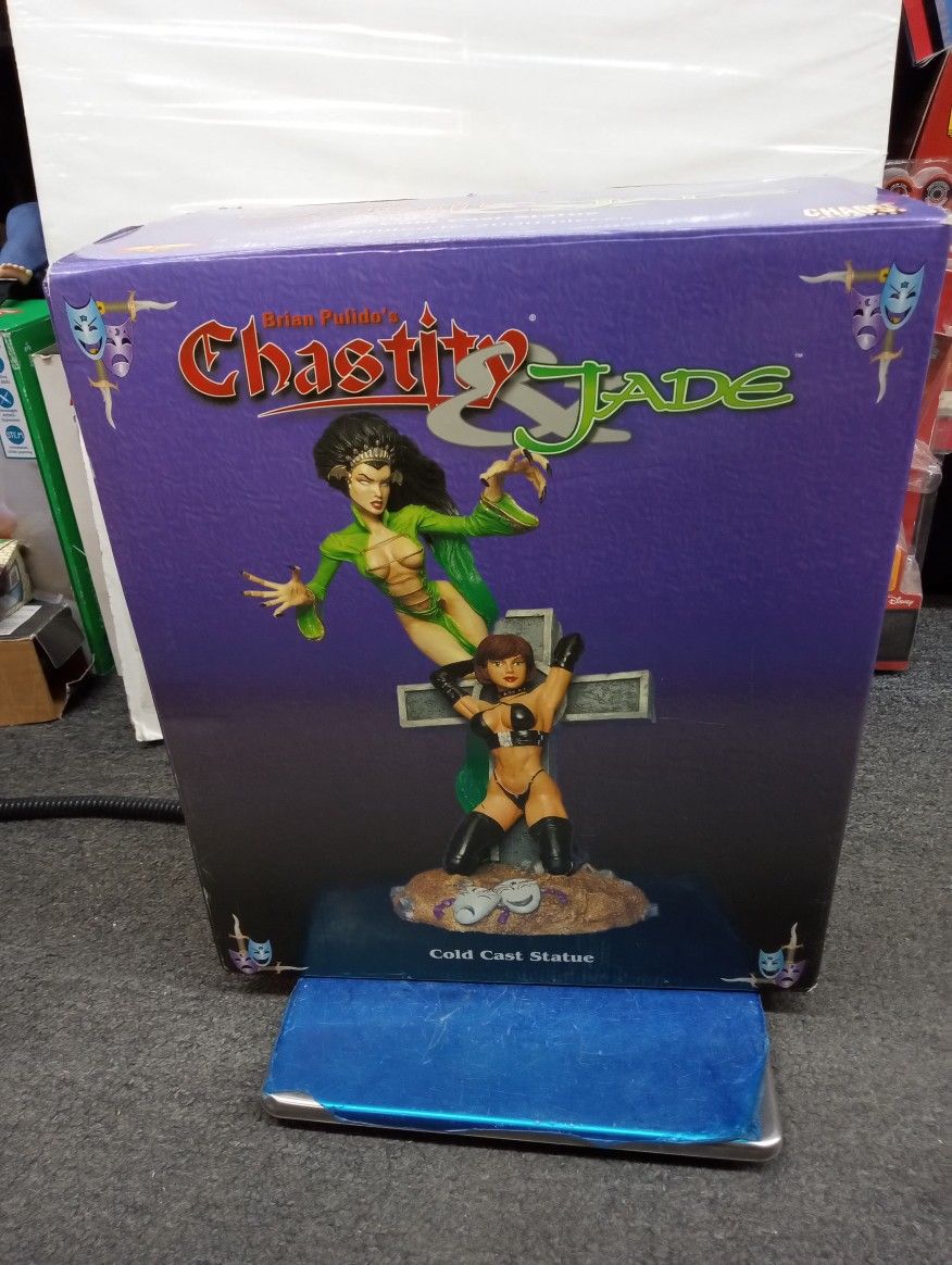 Brian Pulito's Chasity And Jade Cold cast Statue limited 2,000 pieces 2000