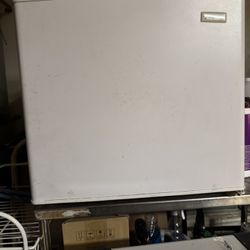 Magic Chef Personal Ref