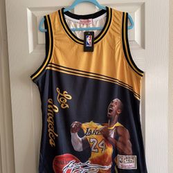 Kobe Bryant Lakers Jersey #24 - XL