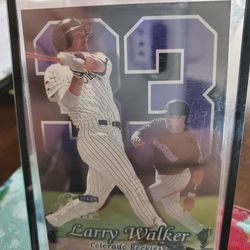 Colorado Rockies Larry Walker 1999 Fleer Flair Showcase Edition Baseball Card 