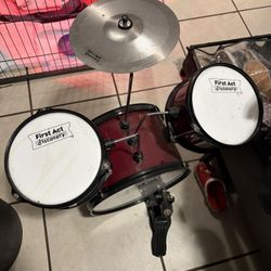 First Act discord kids drum set