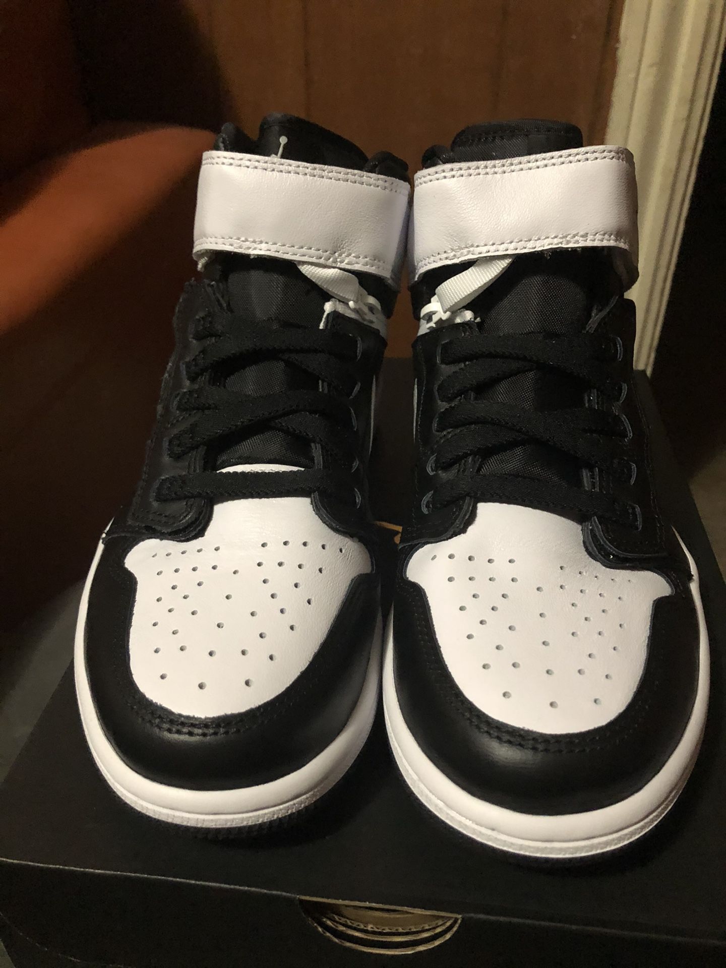 Air Jordan 1 Hi Fly ease