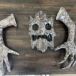 Haunted House Tree Decor! Just Attach These To Any Tree Or Wall And Transform It Into A Spooky Scene
