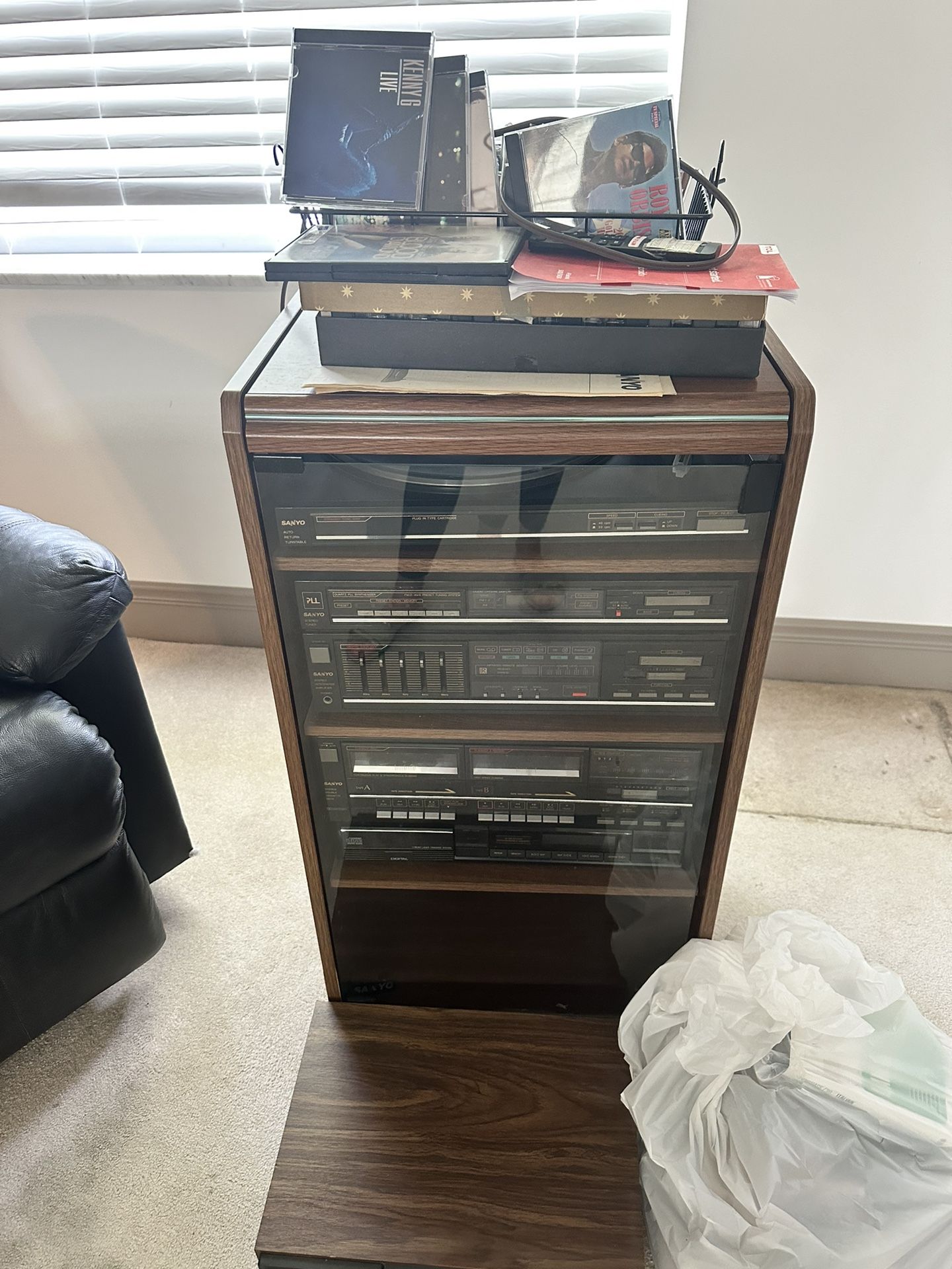 Sanyo Stereo System W Record Player