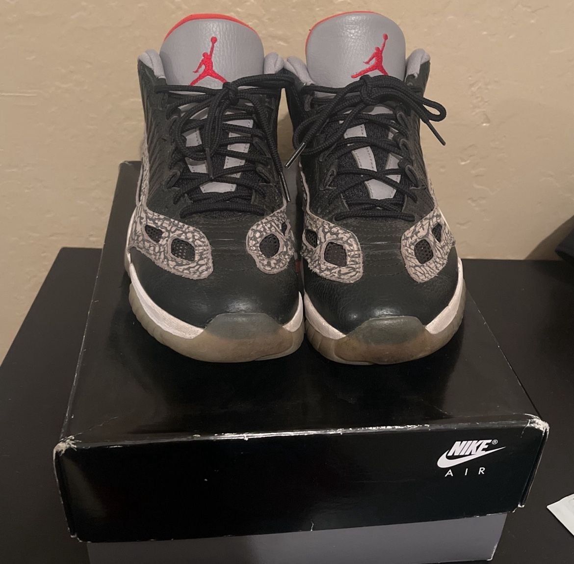 AIR JORDAN 11 RETRO LOW iE