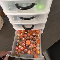 Color Bead Mixes With Storage 
