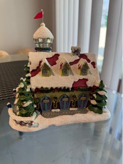 Hawthorne Village Rudolph Christmas Town – “Watch Tower and Reindeer Barn” Lighted Display