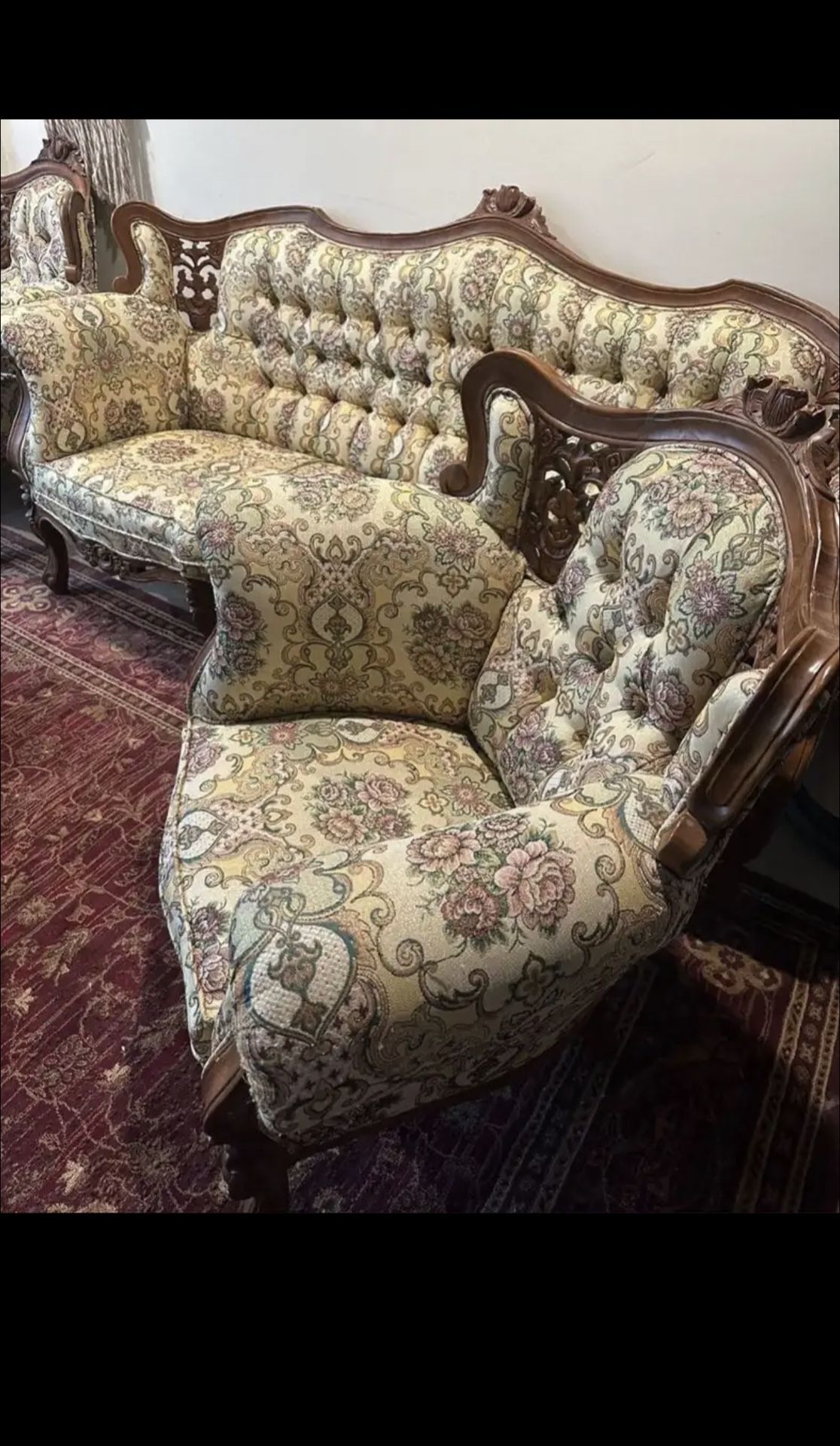 Antique Vintage Royal upholstered, Sofa Couch living room Set