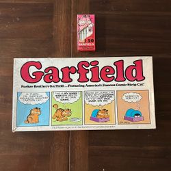 VINTAGE 1978 GARFIELD GAME & COLORED PENCILS