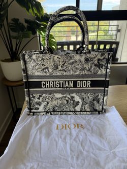 Christian dior tote bag medium