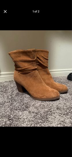 Brown slouchy boots