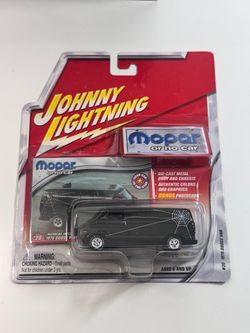 Johnny Lightning 1976 Dodge Van Die-Cast #20