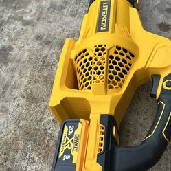 Blower For Dewalt 20 Volt No Battery Charger it’s Brand New 