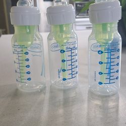 Dr Brown 4oz plastic Used 