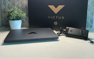 HP Victus 15 Gaming Laptop RTX 4060 Ryzen 7 8845HS 1TB SSD 144hz