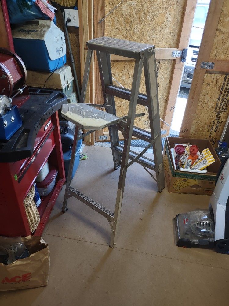 Aluminum Ladder