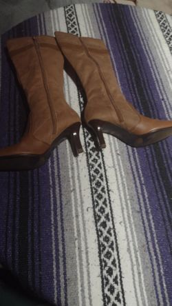 Predictions Brown Leather Boots 8 1/2