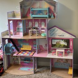 KidKraft Ultimate Slumber Party Mansion Dollhouse