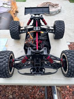 ARRMA 8S RC Monster Truck Outcast