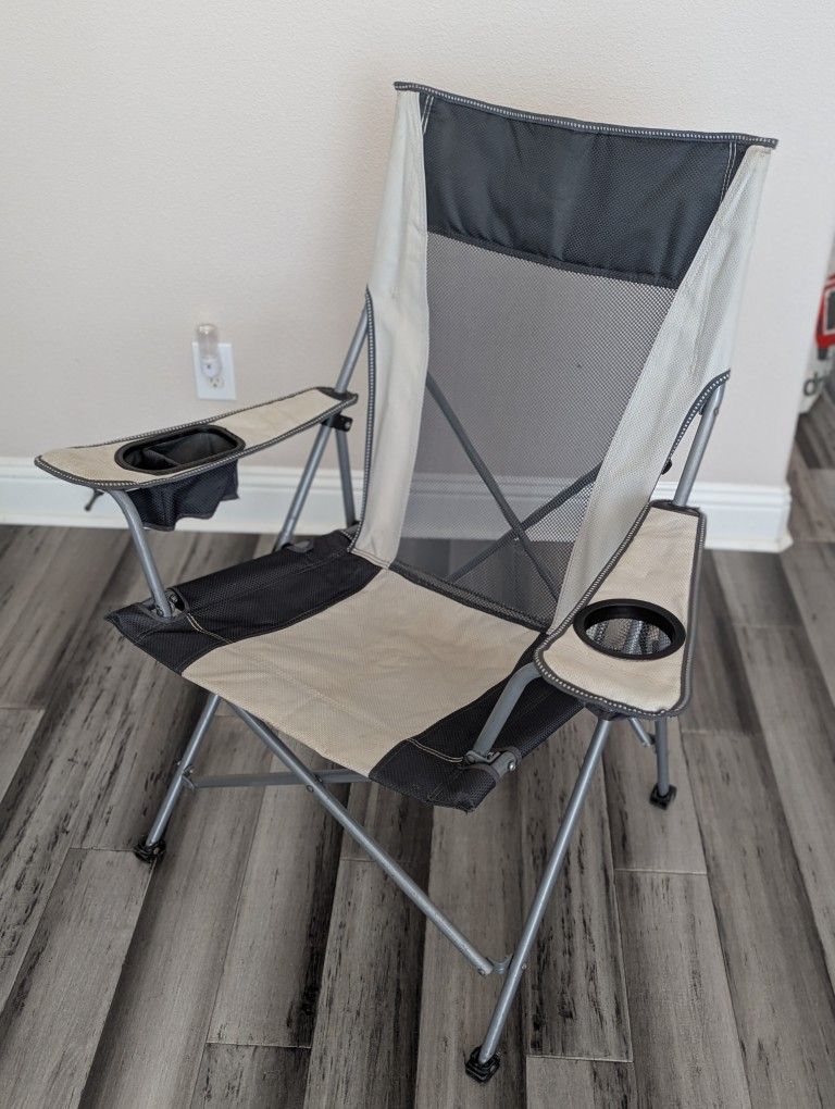 LARGE FOLDING CAMPING CHAIR