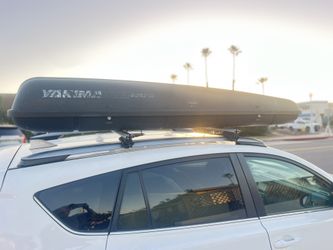 Yakima Skinny Cargo Box