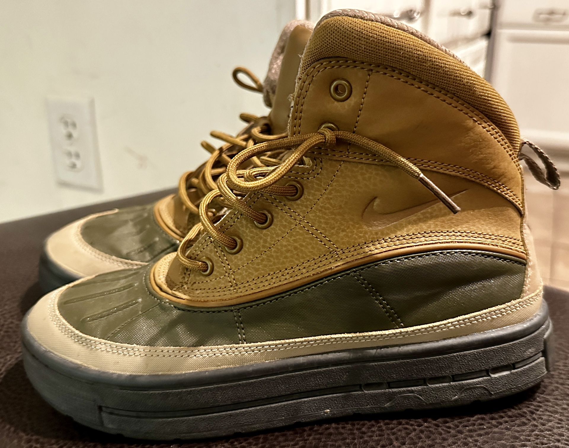 Kids Boots Woodside High Nike Woodside High ACG Big Kids' Boots In