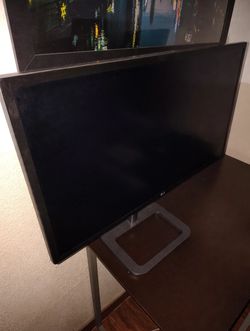 LG Flat Screen Monitor 32 inch