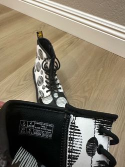 Junior black and white boots