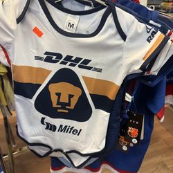 Mamelucos bebé soccer ⚽️ Real Madrid, México, Chivas y más 	•	Ropita de bebé fútbol ⚽️ diferentes equipos – nuevos 	•	Baby outfits soccer ⚽️ equipos f