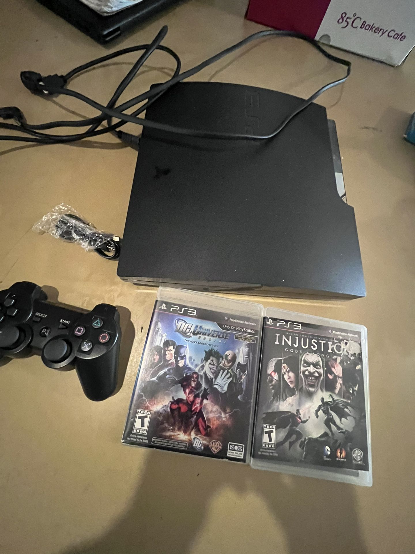 PS3 Slim 160 Gig W Control And Games