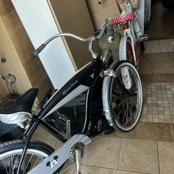 Mickey And Minnie Limited Beach Cruiser Pair