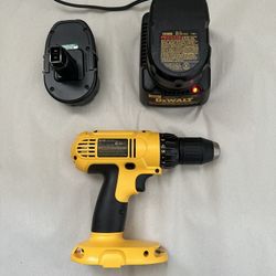 Dewalt DC970 Drill With Original OEM Batteries And Charger Set